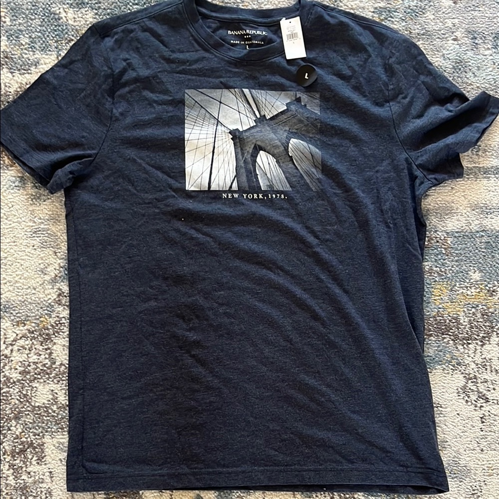 Brooklyn Bridge Navy Graphic T-Shirt